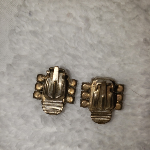 Clip on earrings - Picture 2 of 2